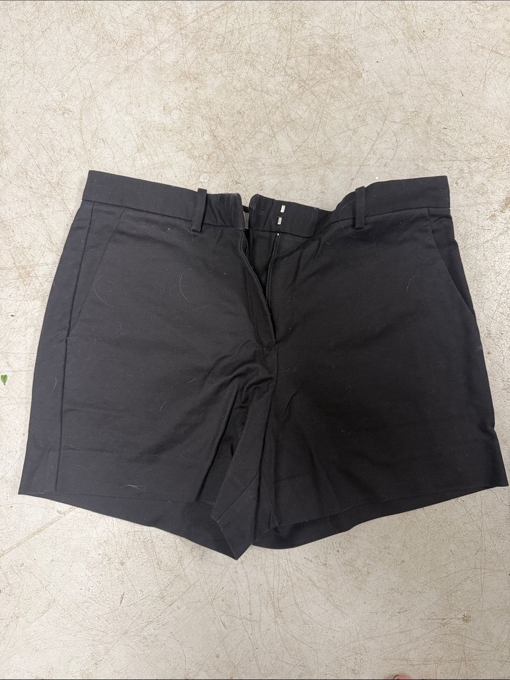 Black Women's Tailored Shorts - Classic Fit GAP - Size 8 Regular - NWOT